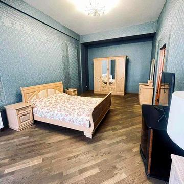 Оренда квартири в центрі на вул. Валова