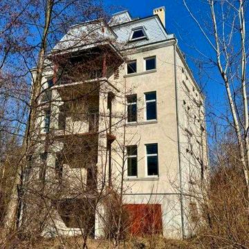 ЕКСКЛЮЗИВНА ПРОПОЗИЦІЯ
Продаж 5-х поверхового будинку 
с. Волиця