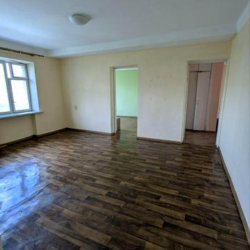 Празька вул., 3