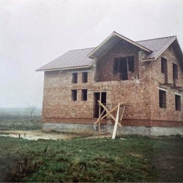 Продається будинок за містом від власника