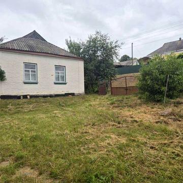 Продам будинок біля ставка