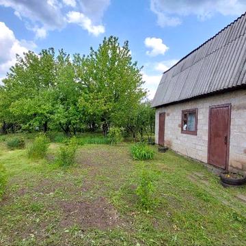 Дача. Земельна ділянка, під забудову.