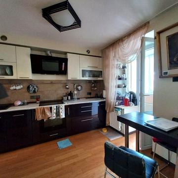 Продаж, 2к з ремонтом, Святошино, вул. Хмельницька, 10
