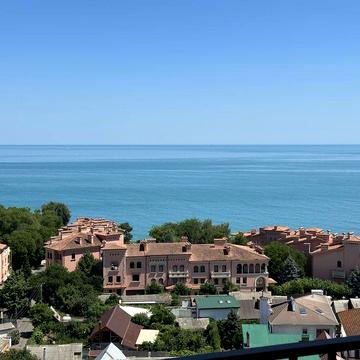 Квартира с прямым видом на море, 54 метра, сданный дом. Лучшая цена