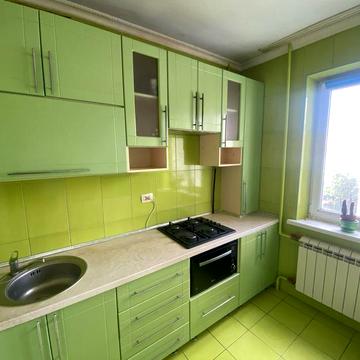 4 х кімнатна по вулиці Героів Крут.