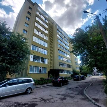 Кравчука вул., 19а