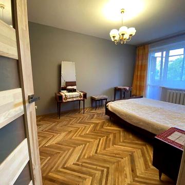 Продаж 3к Квартира Юрія Руфа (Некрасова) вулиця