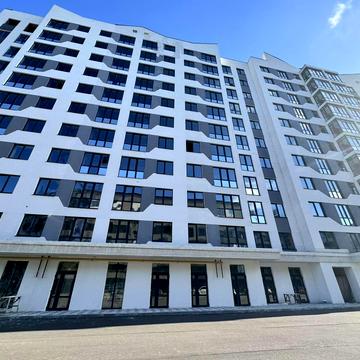 Мисливська вул., 4