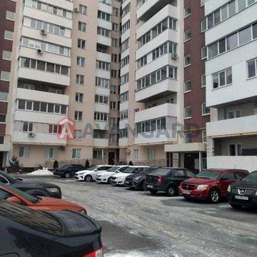 Продається 2-кімнатна квартира в новобудові.