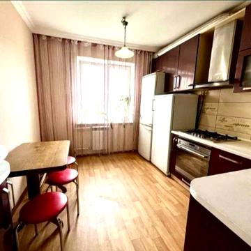 Срочно продам 2х комн кв пр Байрона 2/5 с ремонтом, меб.