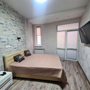 Федора Ернста вул., 16
