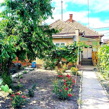 Продам добротний будинок м. Берегове Закарпатська область