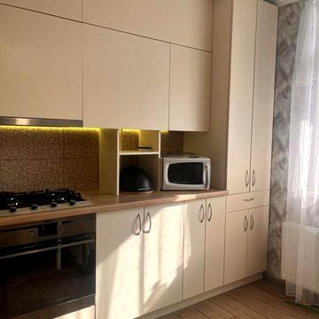 ОРЕНДА 1кім. низький поверх Луценка 27 Скандія‼️є газ