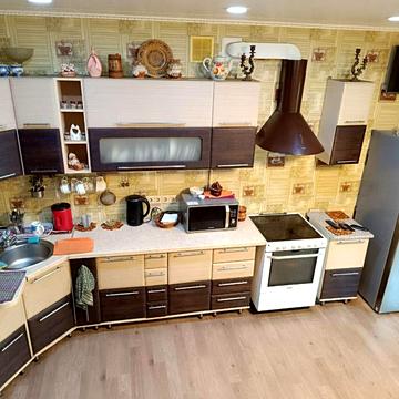 Центральна вул.