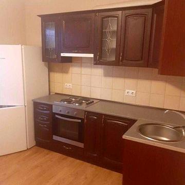 Здається в оренду 2 кімнатна квартира, вул. Максимовича, 7