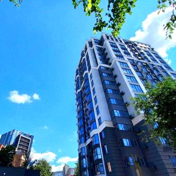 Продам 2 кімнатну квартиру в новобудові – центр міста 3 поверх