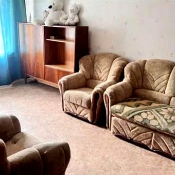 Євгена Чикаленка вул., 44