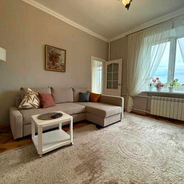 Продаж 3к квартири Вишгородська 4 65м2 Сталінка Кадр без комісії