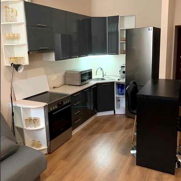 Продам 1 комнатную квартиру в 10 минутах от центра