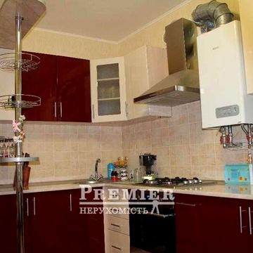 Таунхаус з ремонтом в Совіньоні, 2 сотки землi