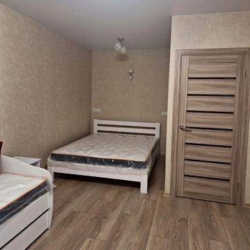 Замостянська, 43