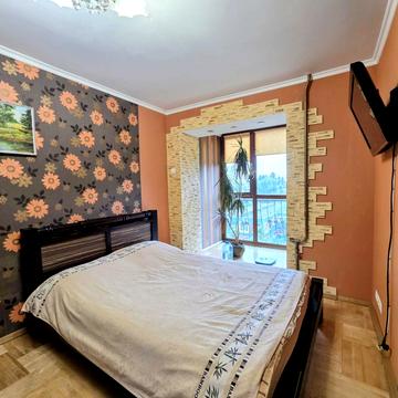 Новопирогівська вул., 31