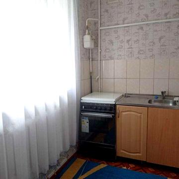 Продається 1к квартира в м. Глухові, район 6 школи.