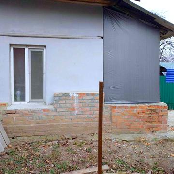 Центр Міста. вул. Пилипа Орлика. Біля ТД "ЦУМ". Частина Будинку.