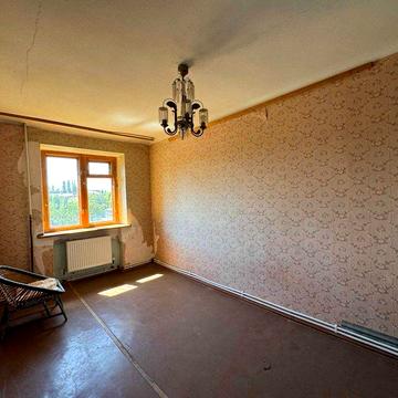 Продаж трикімнатної квартири з індивідуальним опаленням