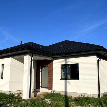 Продається одноповерховий особняк в передмісті Івано-Франківська