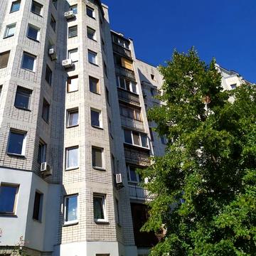 Продам 3-х кімнатну квартиру по вул. Межигірська, 43