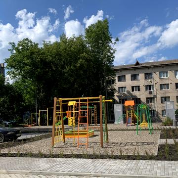Привокзальна вул. (Героїв Сталінграду), 30