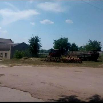 Центральна, 90