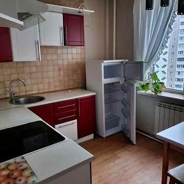 Здам 2 кімнатну квартиру. Троєщина.