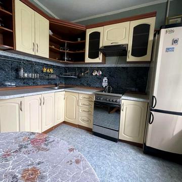 Продаж 2 х кімн квартири 53 м2  центр Вишневевого