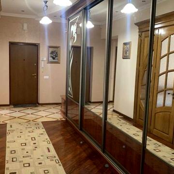 Двокімнатна квартира  в центрі!