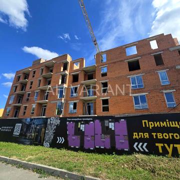 Вячеслава Чорновола вул., 11
