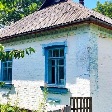 Будинок в селі Теолин з зручностями