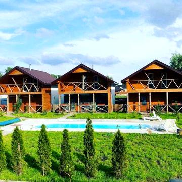 Здам будинок с. Осещина, масив Синевір.Басейн,баня,тераса