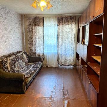 Продам 2хк квартиру, ХТЗ, Александровский пр-т 103/41.