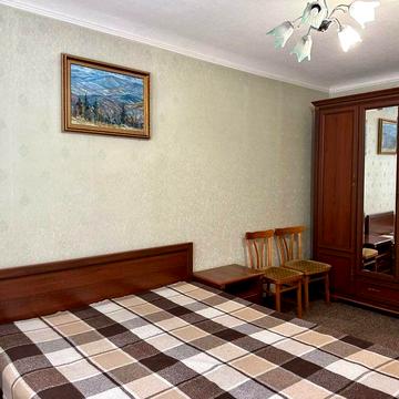 Подол 2 хвилини від метро Тараса Шевченка, Вул. Турівська 4