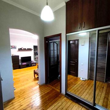 Продам 2-к.квартиру в Днепровском районе, ул. Трегубенко