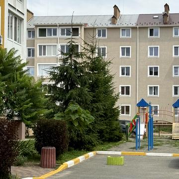 Павла Чубинського вул., 11