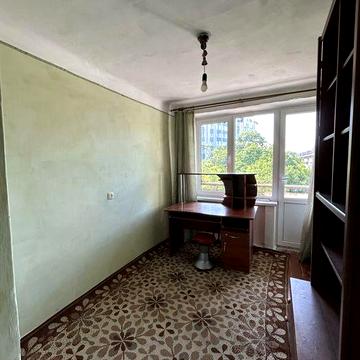 Продаю 3 кімнатну квартиру в центрі міста