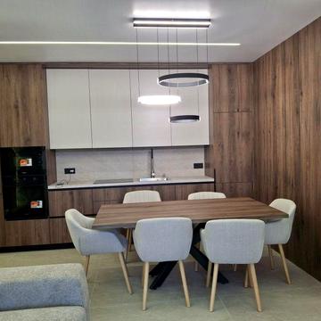 Продам 2+1 неймовірно гарну квартиру з сучасним ремонтом