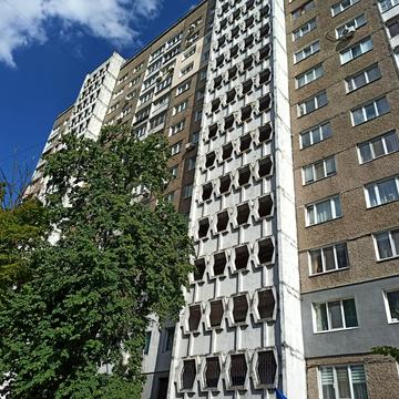 Композитора Лятошинського вул., 18