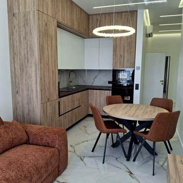 Продам дуже гарну 2 кім в найкращому комплексі міста