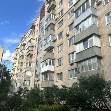 Трикімнатна квартира Вітряні гори 3.
