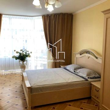 Червоної Калини просп., 72