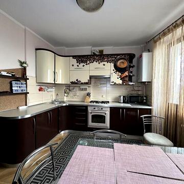 Продаж 3к Квартира Чернівецька вулиця